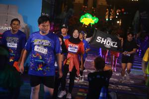 BIB: 4740, 4232, 4809
                            <button type="button" onclick="openModal(26275081)" class="btn btn-primary btn-sm float-right btn-popup" data-toggle="modal" data-target=".modal-high-quality">
                        <i class="fas fa-shopping-cart"></i> Add to Cart
                    </button>
                                            <button type="button" onclick="isThisMe(26275081, true)" class="btn btn-success btn-sm float-right btn-popup btn-isme hidden" data-toggle="tooltip" data-placement="bottom" title="นี่คือรูปของคุณใช่ไหม คลิกที่นี่เพื่อเอาเข้าอัลบั้ม">
                        <i class="fas fa-plus"></i> Add to album
                    </button>
                    <button type="button" onclick="isThisMe(26275081, false)" class="btn btn-warning btn-sm float-right btn-popup btn-isnotme hidden">
                        <i class="fas fa-ban"></i> Remove from album
                    </button>